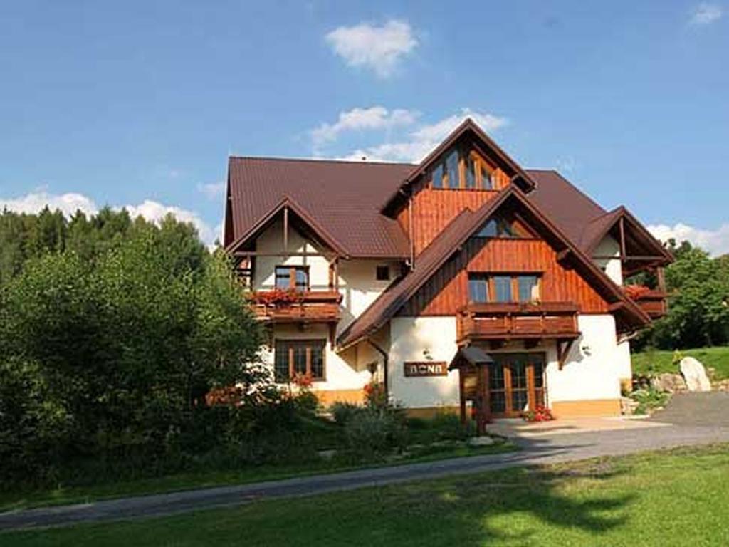 Penzion Bona Рокитніце-над-Їзероу Екстер'єр фото